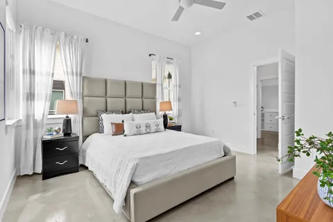 $3,000 | 513 West Croslin Street, Unit A, Austin, TX 78752