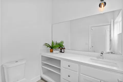 $3,000 | 513 West Croslin Street, Unit A, Austin, TX 78752