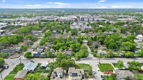 $3,000 | 513 West Croslin Street, Unit A, Austin, TX 78752
