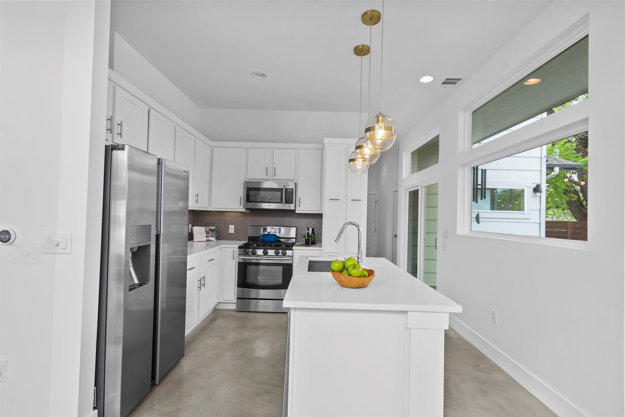 513 West Croslin Street, Unit A Austin, TX 78752 - Photo 7 of 32