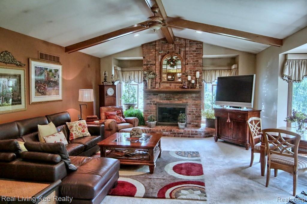 1749 Old Homestead Drive Rochester, MI 48306 - Photo 32 of 47 Family_Room.jpg