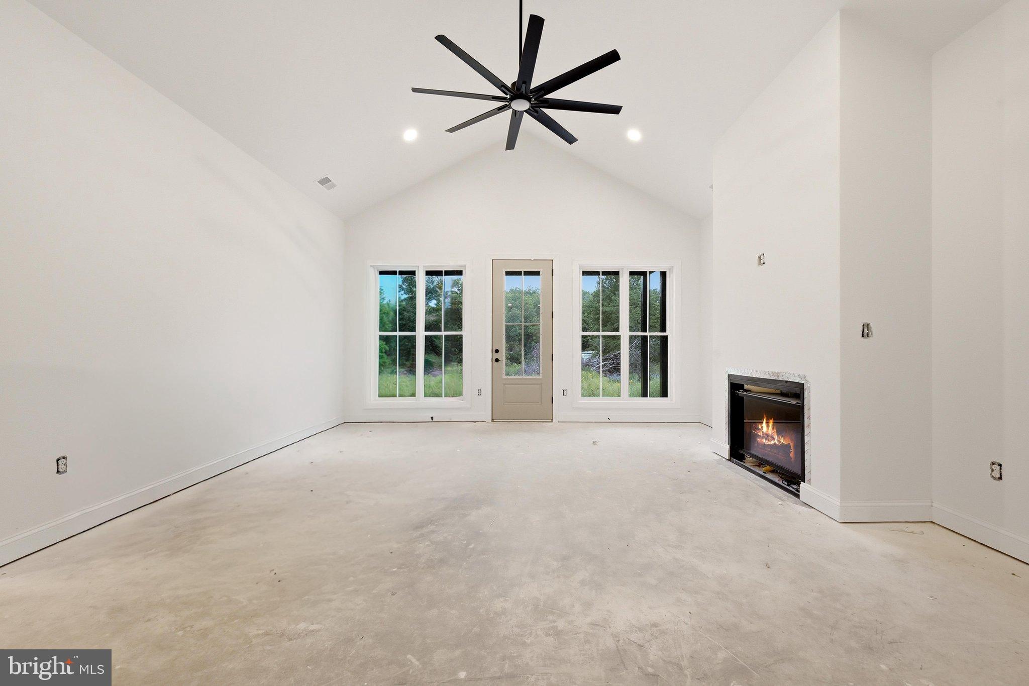 144 Messick Road Strasburg, VA 22657 - Photo 8 of 49 Living Room