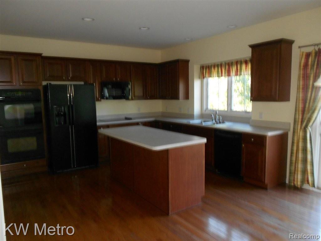Kitchen 1.jpg