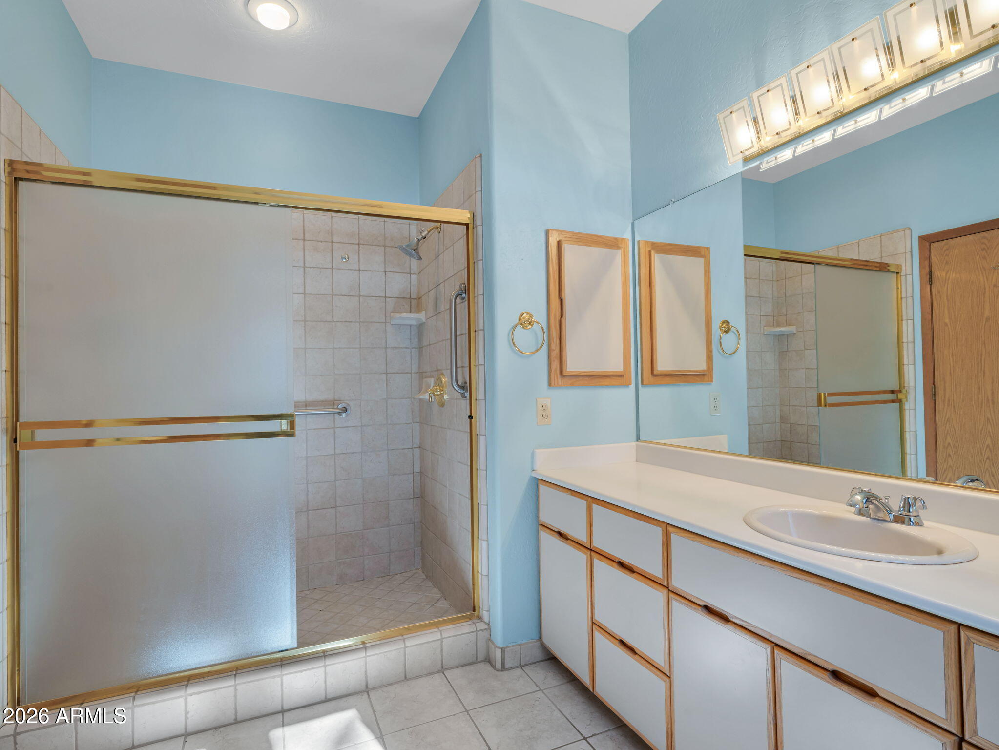 7950 Koch Field Road Flagstaff, AZ 86004 - Photo 29 of 59 Primary bathroom