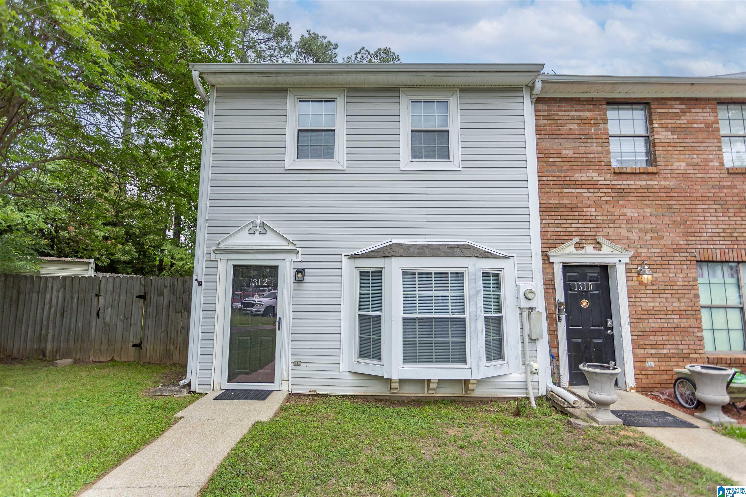 1312 Applegate Drive Alabaster, AL 35007 - Photo 4 of 37