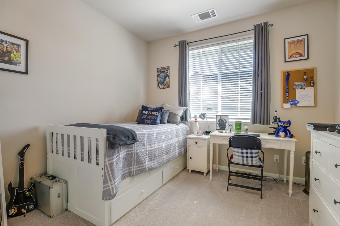 260 Springtime Circle Hollister, CA 95023 - Photo 30 of 46 a room with two beds and a window