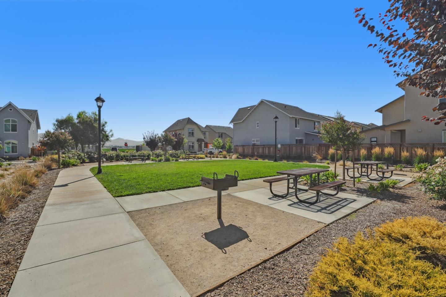 260 Springtime Circle Hollister, CA 95023 - Photo 46 of 46 a garden view with a seating space