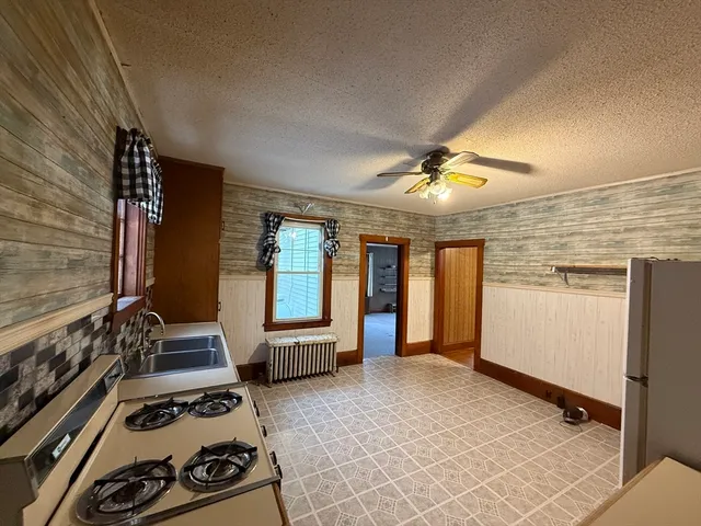 $1,450 | 931 Worcester Road, Unit 1, Barre, MA 01005