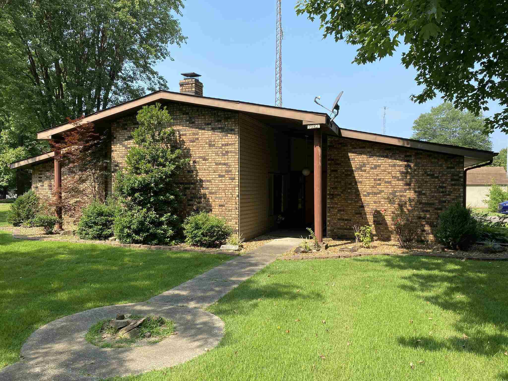 1197 Caprice Road West Frankfort, IL 62896 - Photo 1 of 37 Gallery Image 1