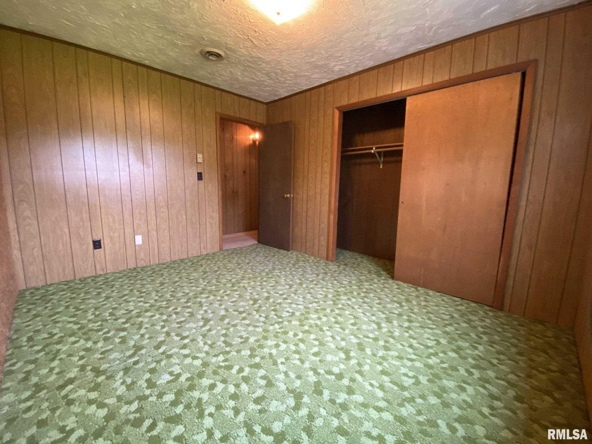 1197 Caprice Road West Frankfort, IL 62896 - Photo 17 of 37 Gallery Image 17