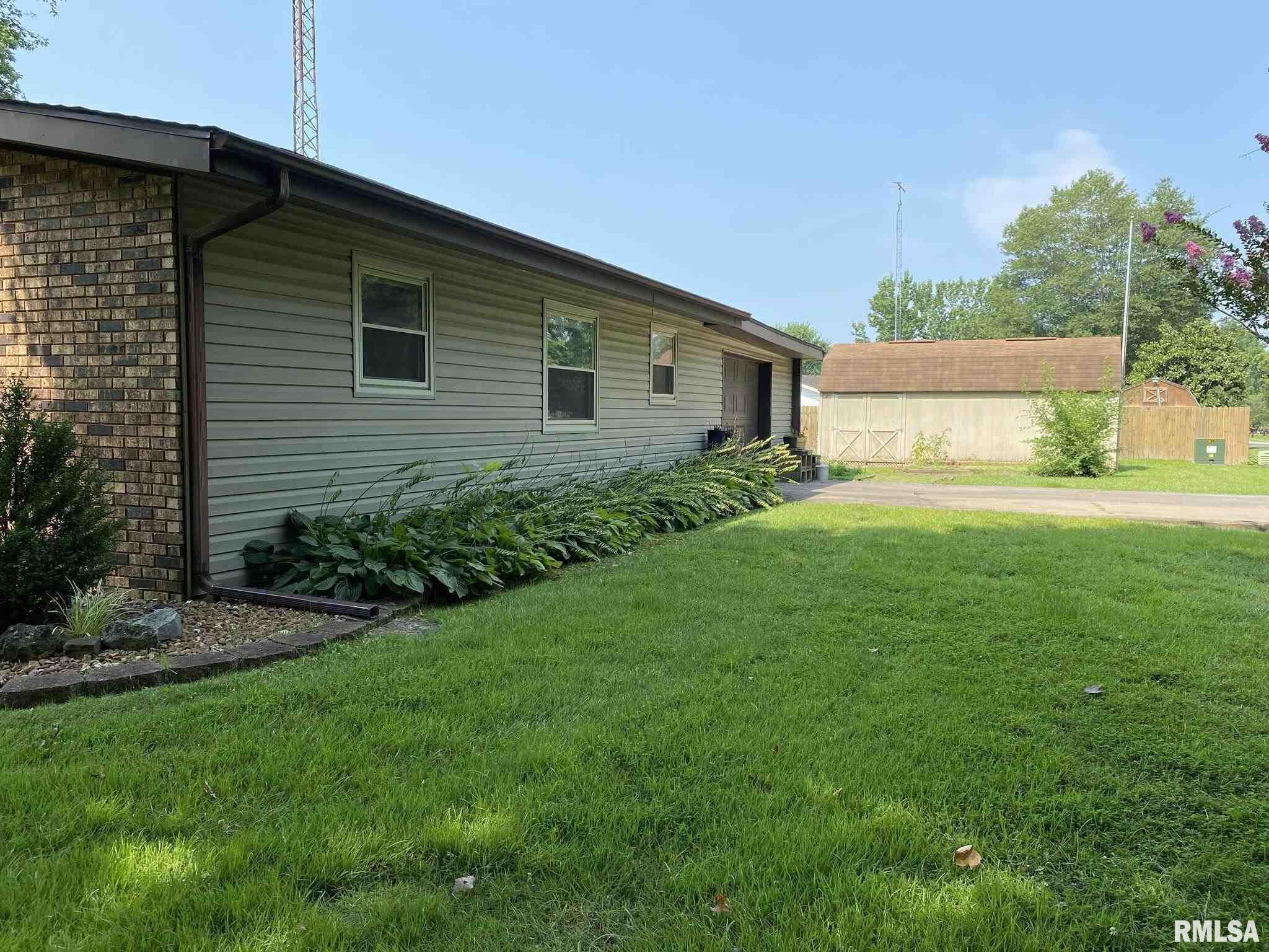 1197 Caprice Road West Frankfort, IL 62896 - Photo 27 of 37 Gallery Image 27