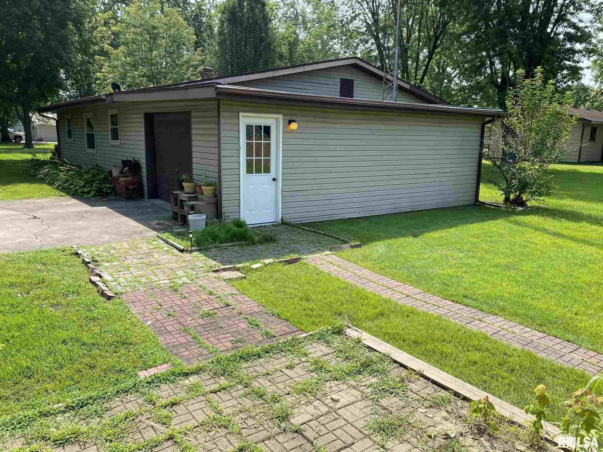 1197 Caprice Road West Frankfort, IL 62896 - Photo 28 of 37 Gallery Image 28