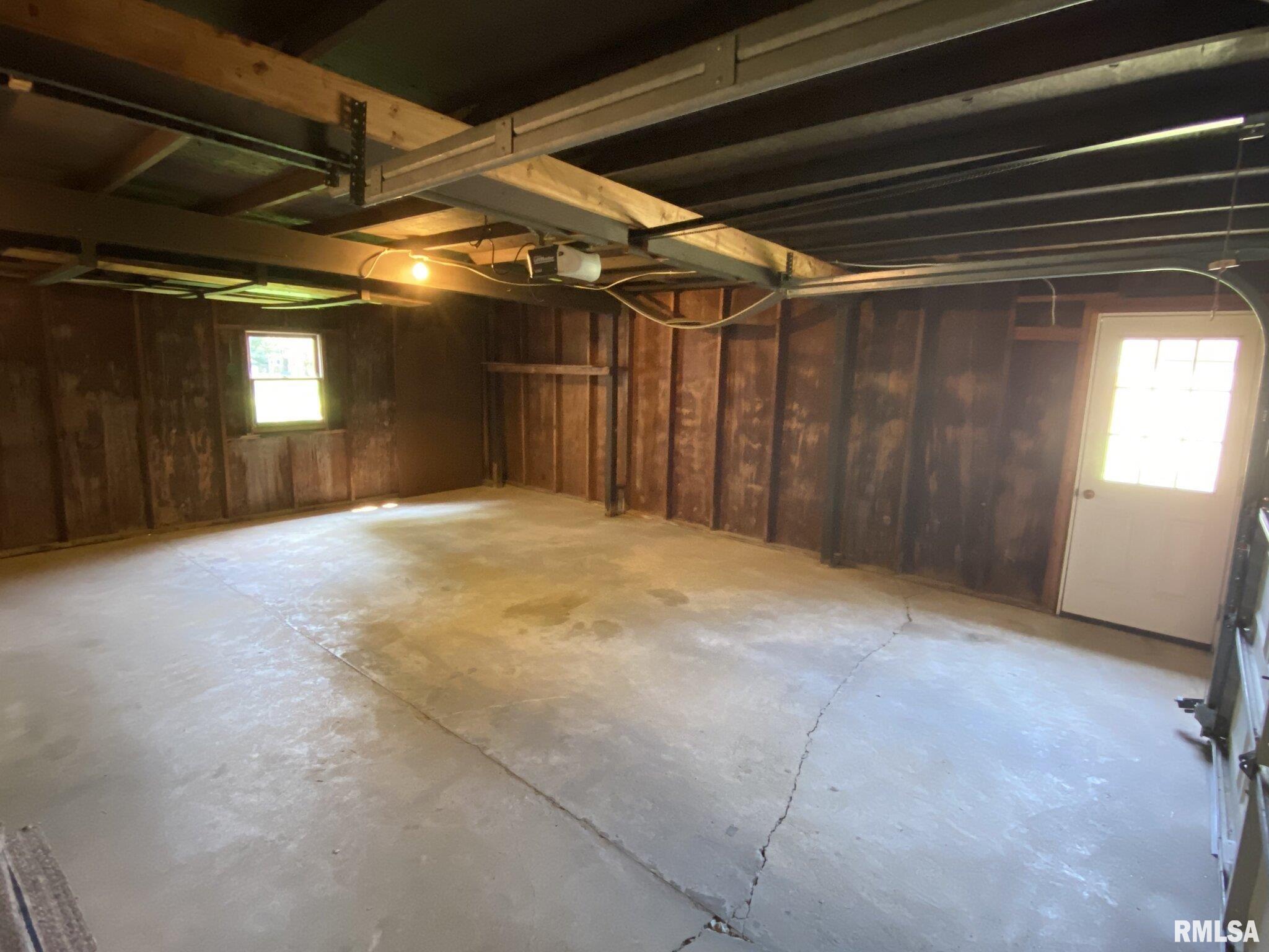 1197 Caprice Road West Frankfort, IL 62896 - Photo 29 of 37 Gallery Image 29