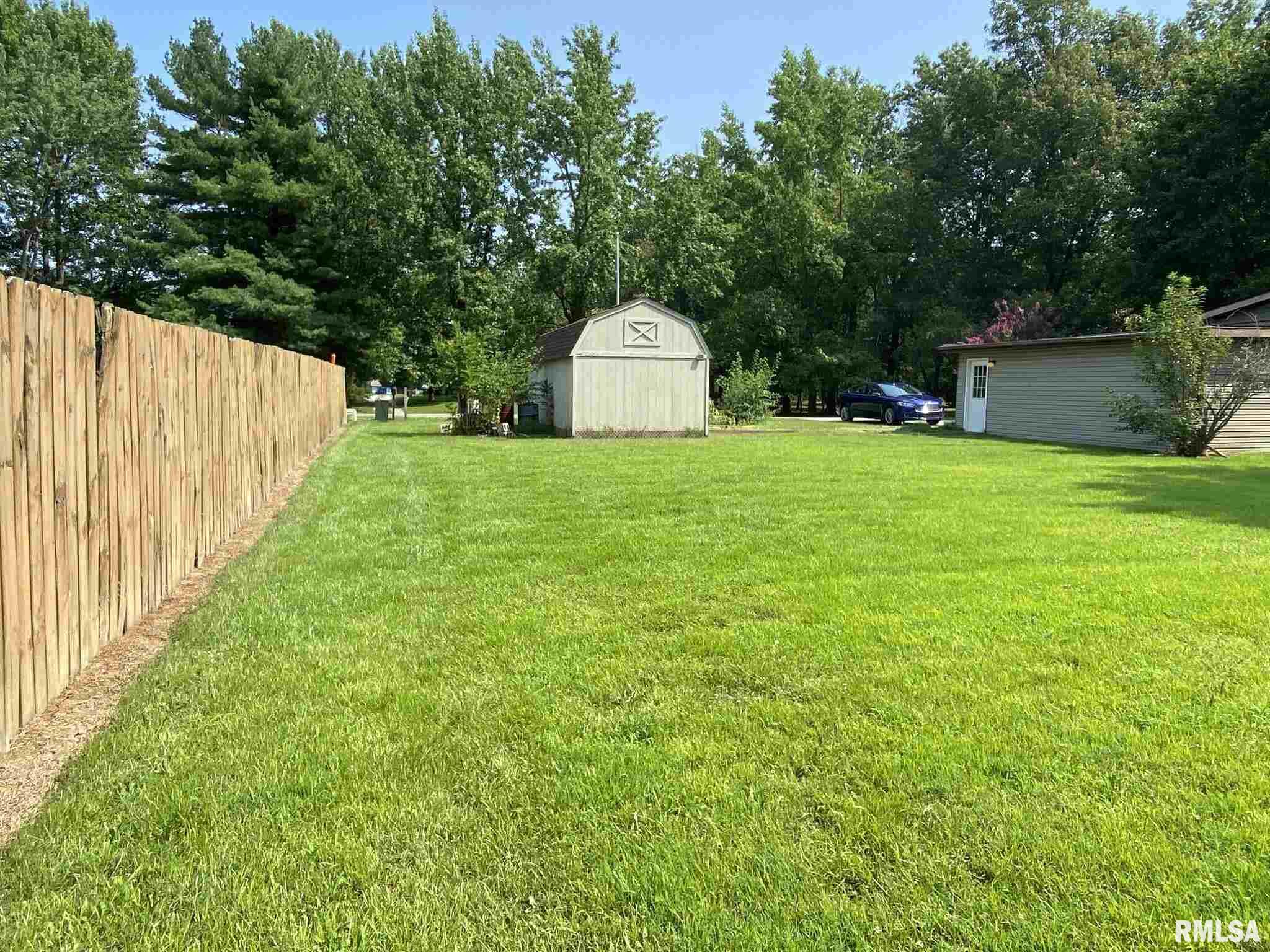 1197 Caprice Road West Frankfort, IL 62896 - Photo 30 of 37 Gallery Image 30