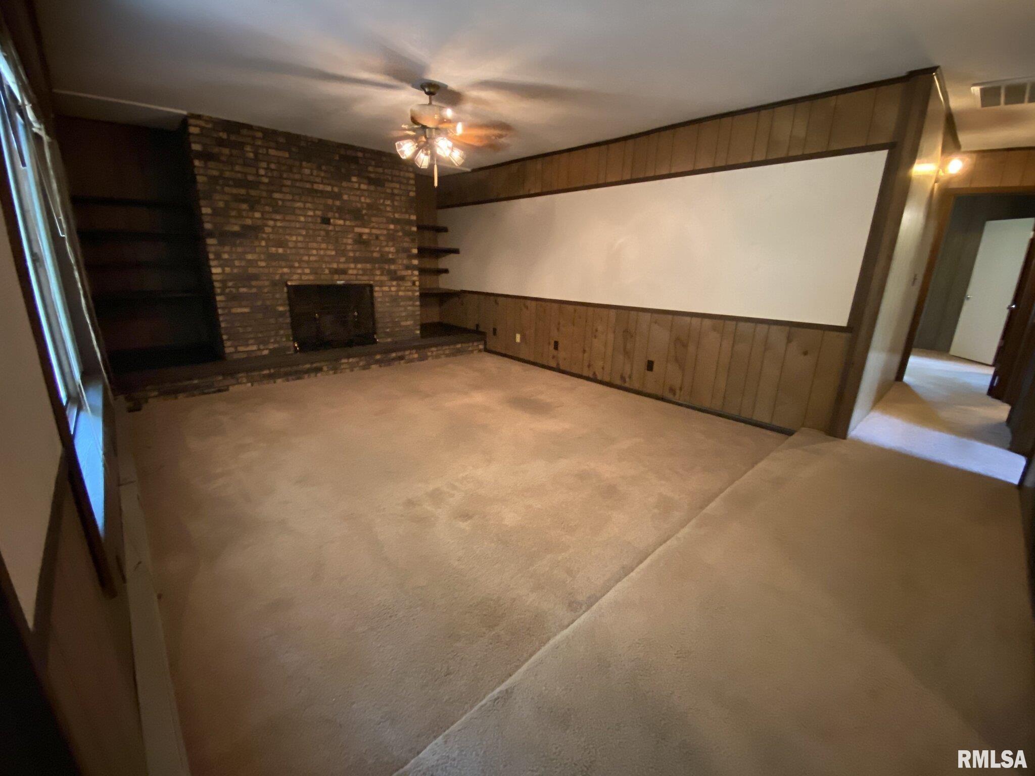 1197 Caprice Road West Frankfort, IL 62896 - Photo 4 of 37 Gallery Image 4