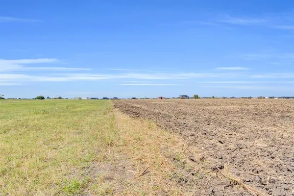 $894,000 | 345 North Armstrong Road, Venus, TX 76084