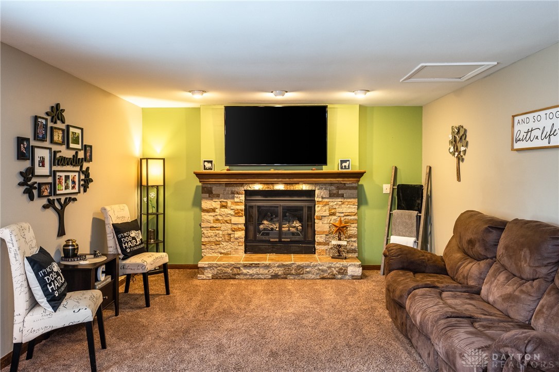 5759 Waynegate Road Huber Heights, OH 45424 - Photo 18 of 56
