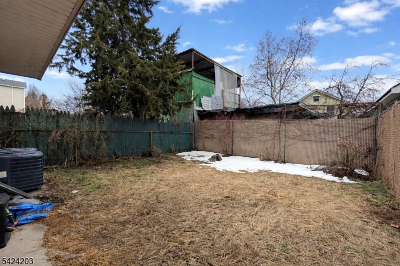 448 Fulton Street Elizabeth Port, NJ 07206 - Photo 37 of 37 a backyard of a house