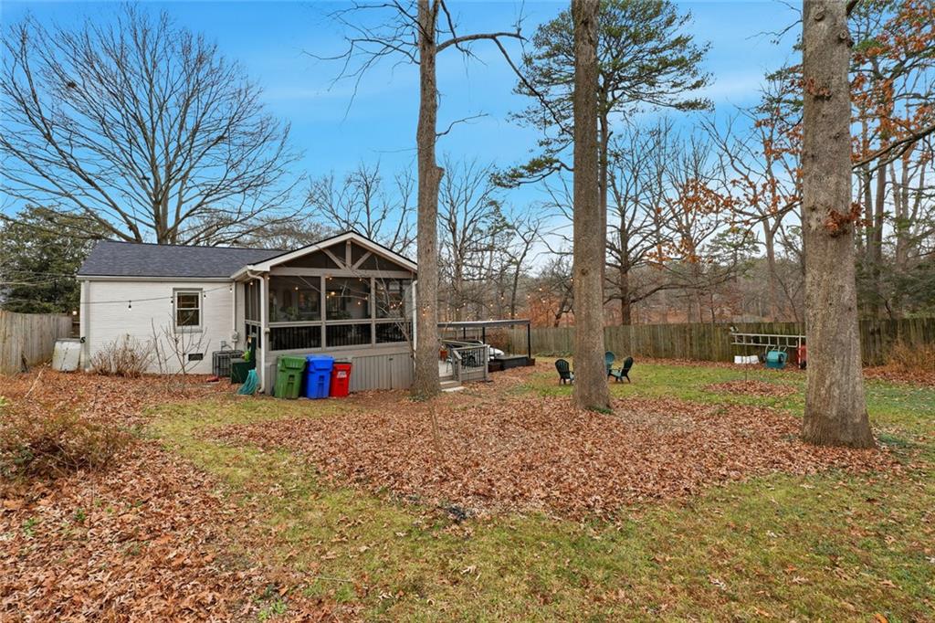 810 Burchill Street Southwest Atlanta, GA 30310 - Photo 21 of 32