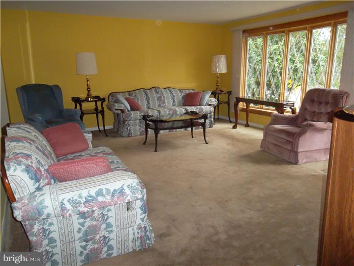 268 Gleaves Road Springfield, PA 19064 - Photo 2 of 23