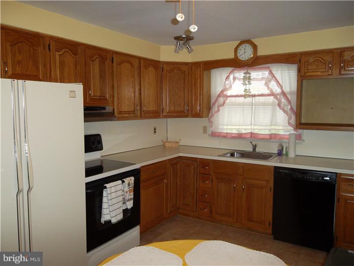 268 Gleaves Road Springfield, PA 19064 - Photo 8 of 23