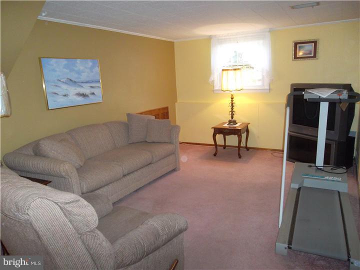 268 Gleaves Road Springfield, PA 19064 - Photo 10 of 23