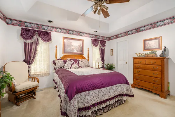 $349,900 | 18358 Willow Lane, Lansing, IL 60438