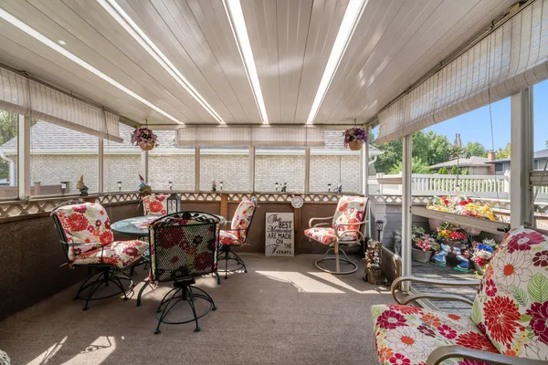 $349,900 | 18358 Willow Lane, Lansing, IL 60438