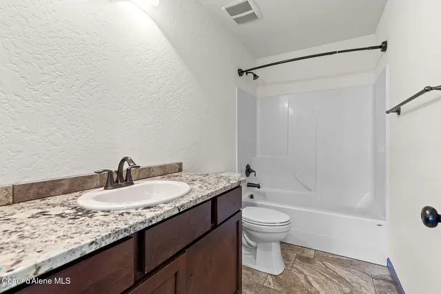 $619,999 | 5471 Corky Court, Spirit Lake, ID 83869