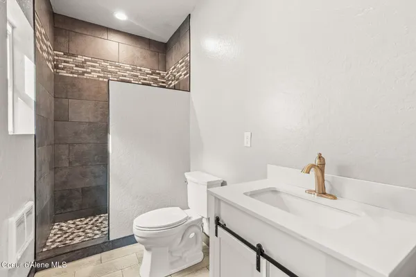 $619,999 | 5471 Corky Court, Spirit Lake, ID 83869