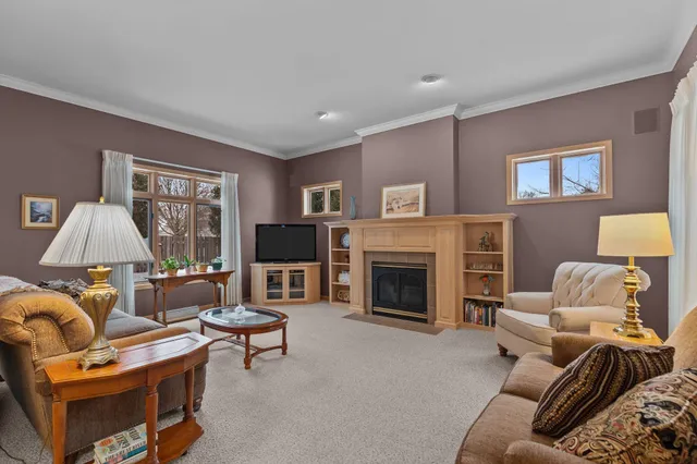 $464,900 | 3034 East Fallcreek Lane, Appleton, WI 54913