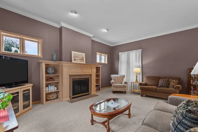 $464,900 | 3034 East Fallcreek Lane, Appleton, WI 54913