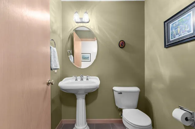 $464,900 | 3034 East Fallcreek Lane, Appleton, WI 54913