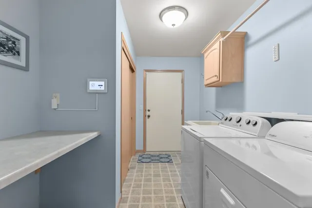 $464,900 | 3034 East Fallcreek Lane, Appleton, WI 54913