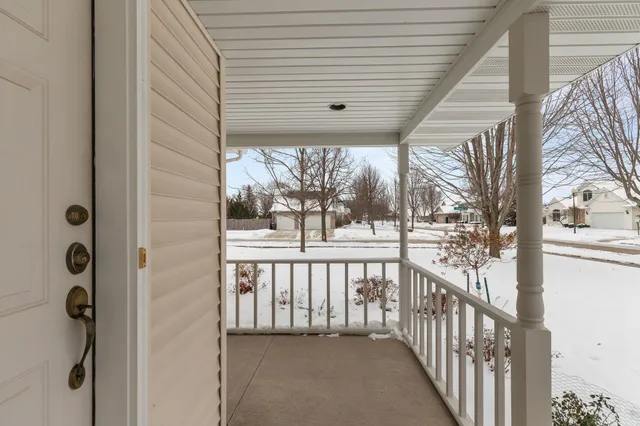 $464,900 | 3034 East Fallcreek Lane, Appleton, WI 54913