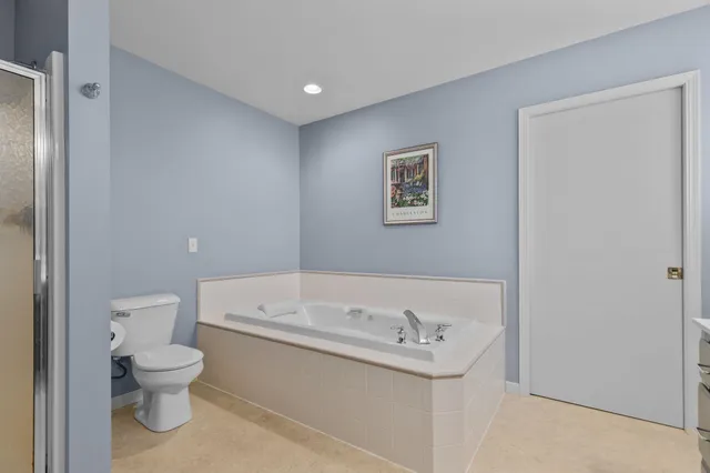 $464,900 | 3034 East Fallcreek Lane, Appleton, WI 54913