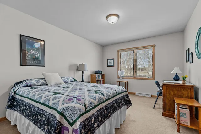 $464,900 | 3034 East Fallcreek Lane, Appleton, WI 54913