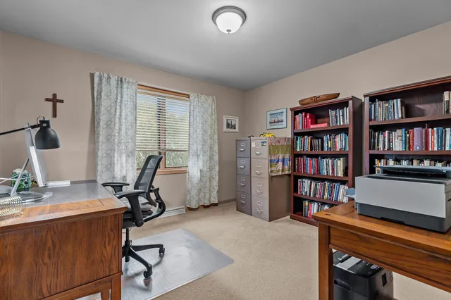 $464,900 | 3034 East Fallcreek Lane, Appleton, WI 54913