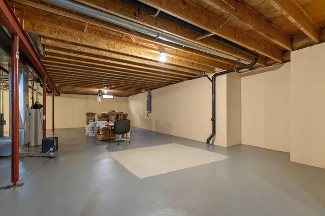 $464,900 | 3034 East Fallcreek Lane, Appleton, WI 54913