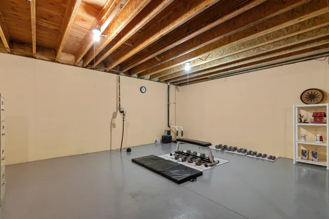 $464,900 | 3034 East Fallcreek Lane, Appleton, WI 54913