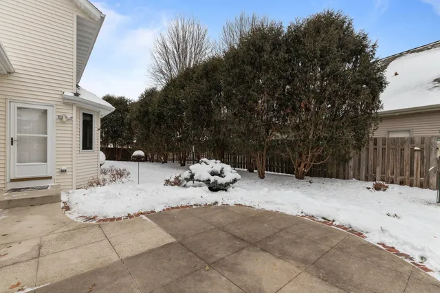 $464,900 | 3034 East Fallcreek Lane, Appleton, WI 54913