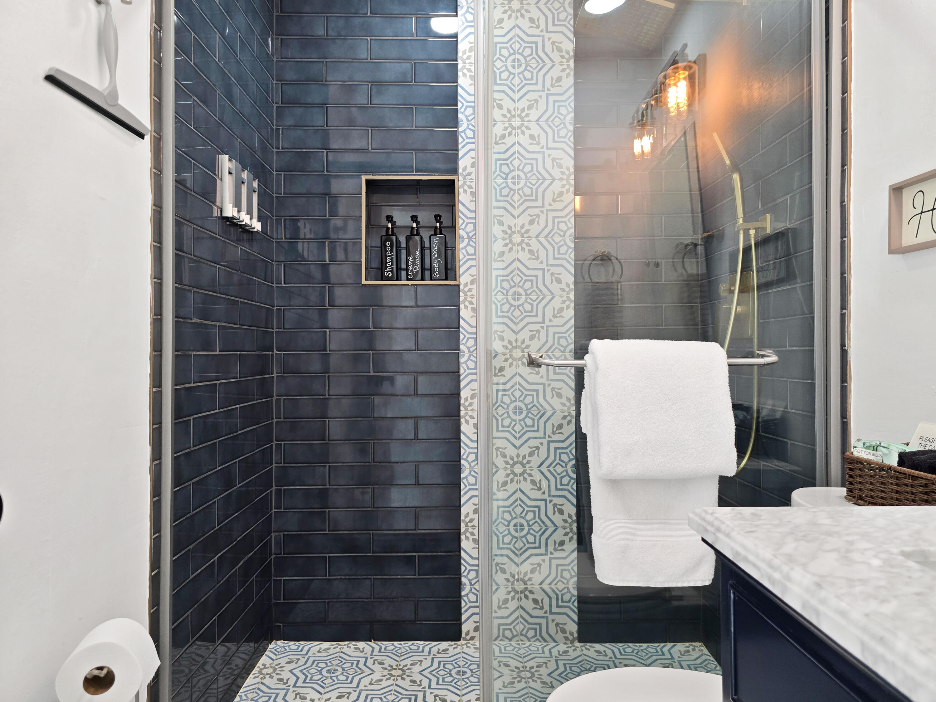 61538 El Reposo Street Joshua Tree, CA 92252 - Photo 11 of 28 Bathroom #1