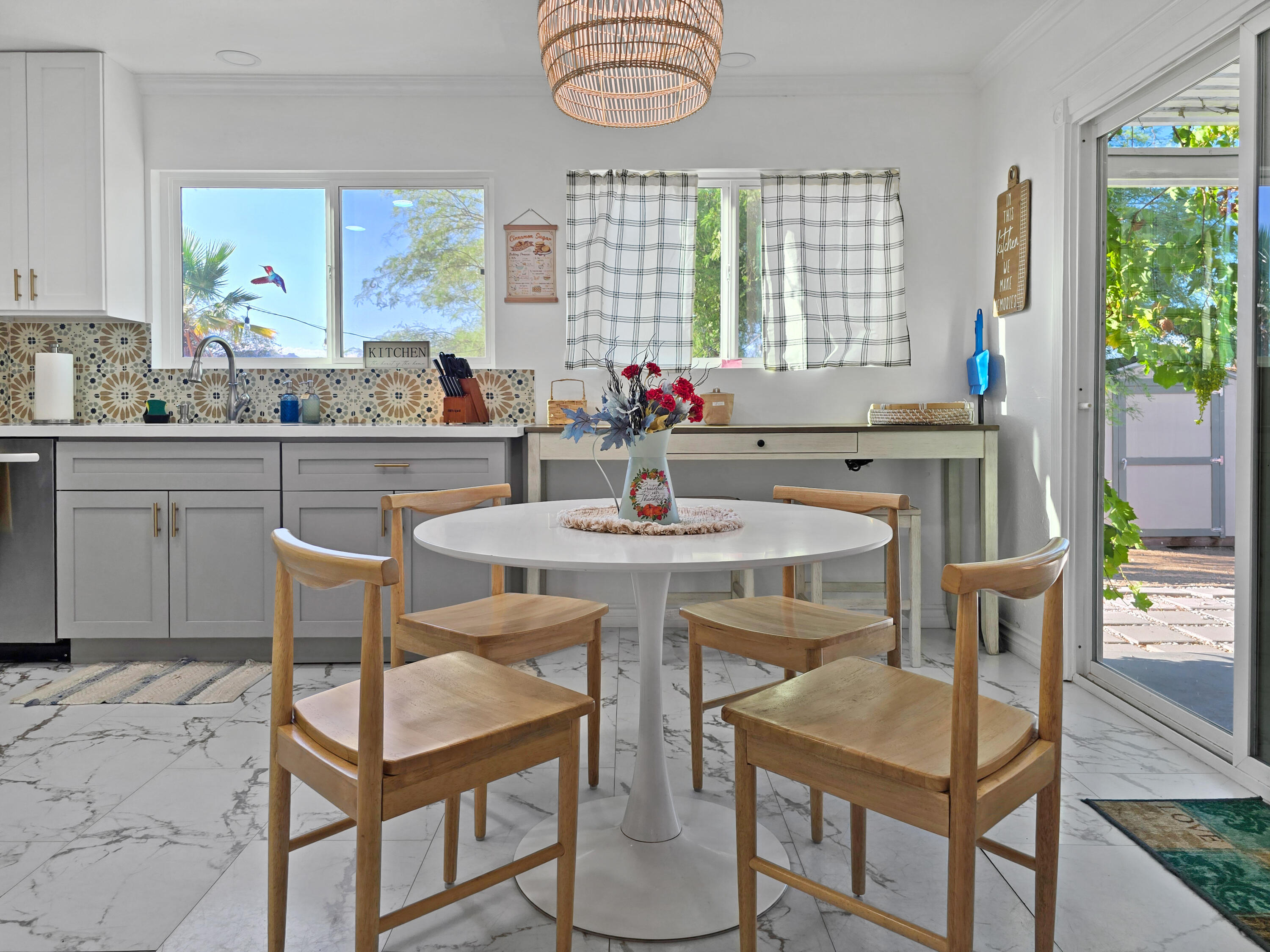 61538 El Reposo Street Joshua Tree, CA 92252 - Photo 6 of 28 Kitchen