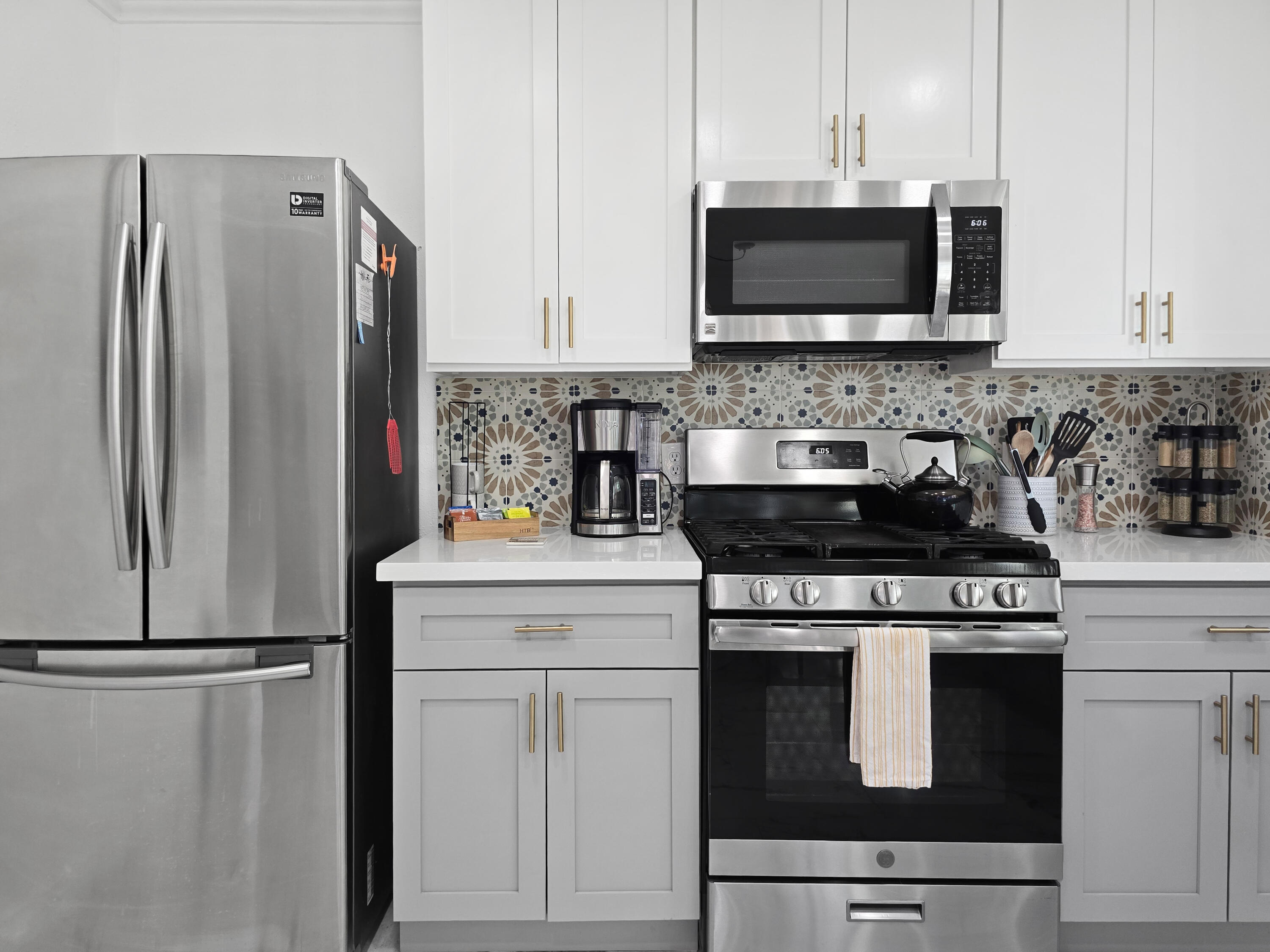 61538 El Reposo Street Joshua Tree, CA 92252 - Photo 8 of 28 Kitchen