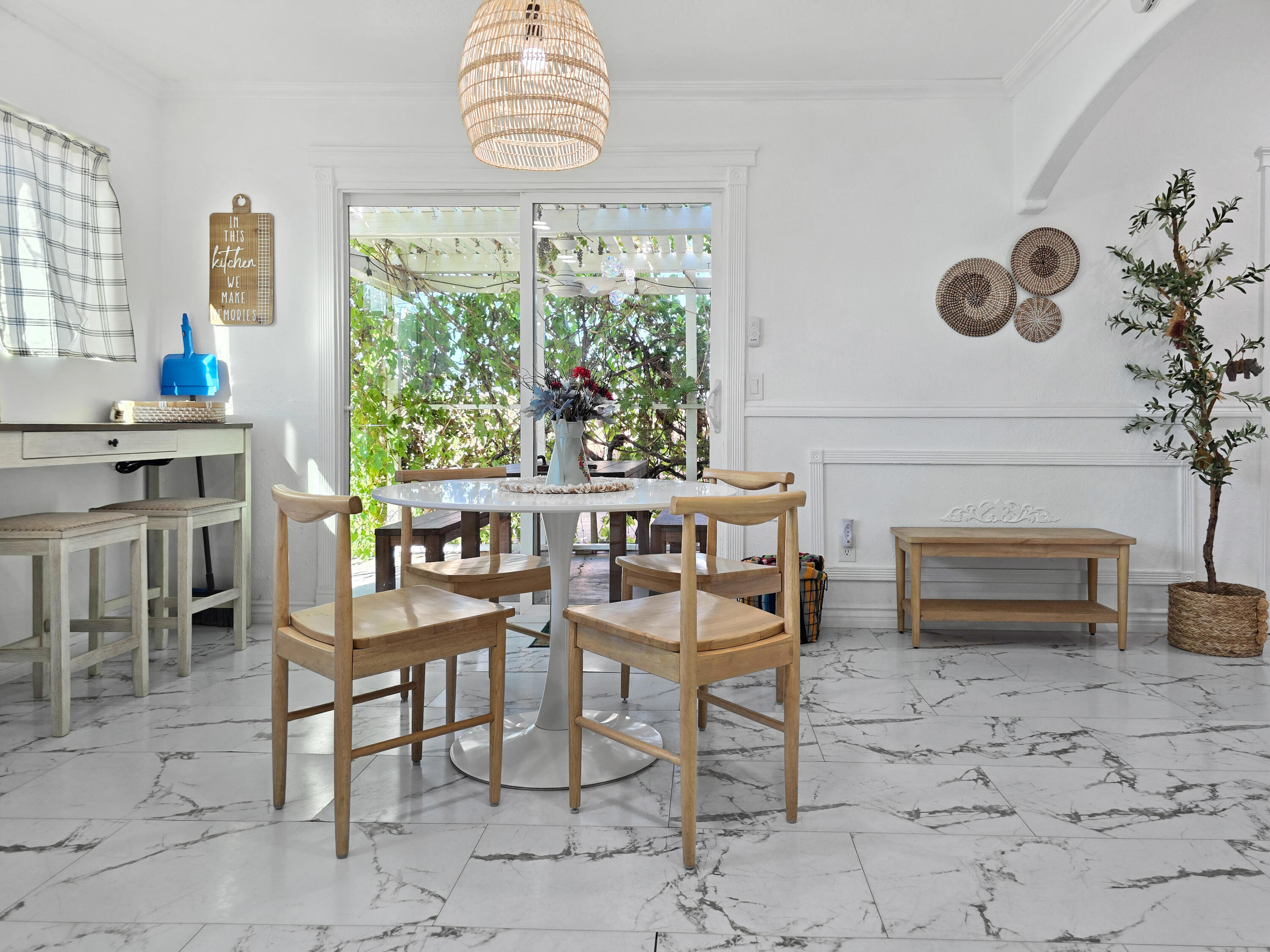 61538 El Reposo Street Joshua Tree, CA 92252 - Photo 10 of 28 Kitchen