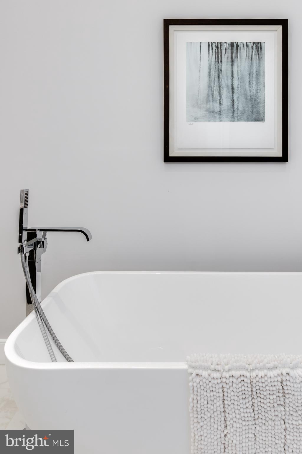 6 R Street Northwest, Unit 201 Washington, DC 20001 - Photo 32 of 38 Gallery Image 32
