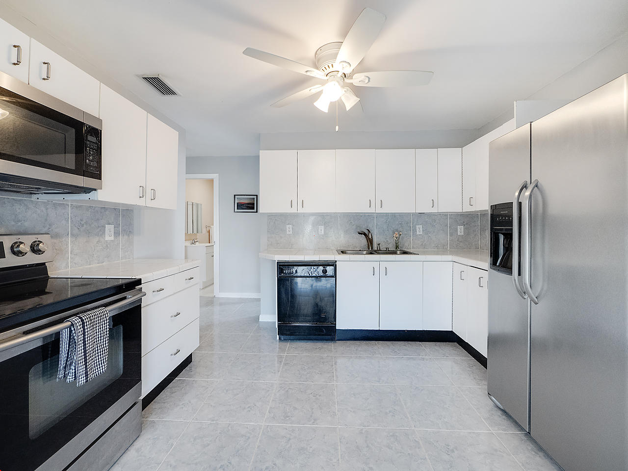 16420 Rustic Road Wellington, FL 33470 - Photo 18 of 19 Kitchen 2