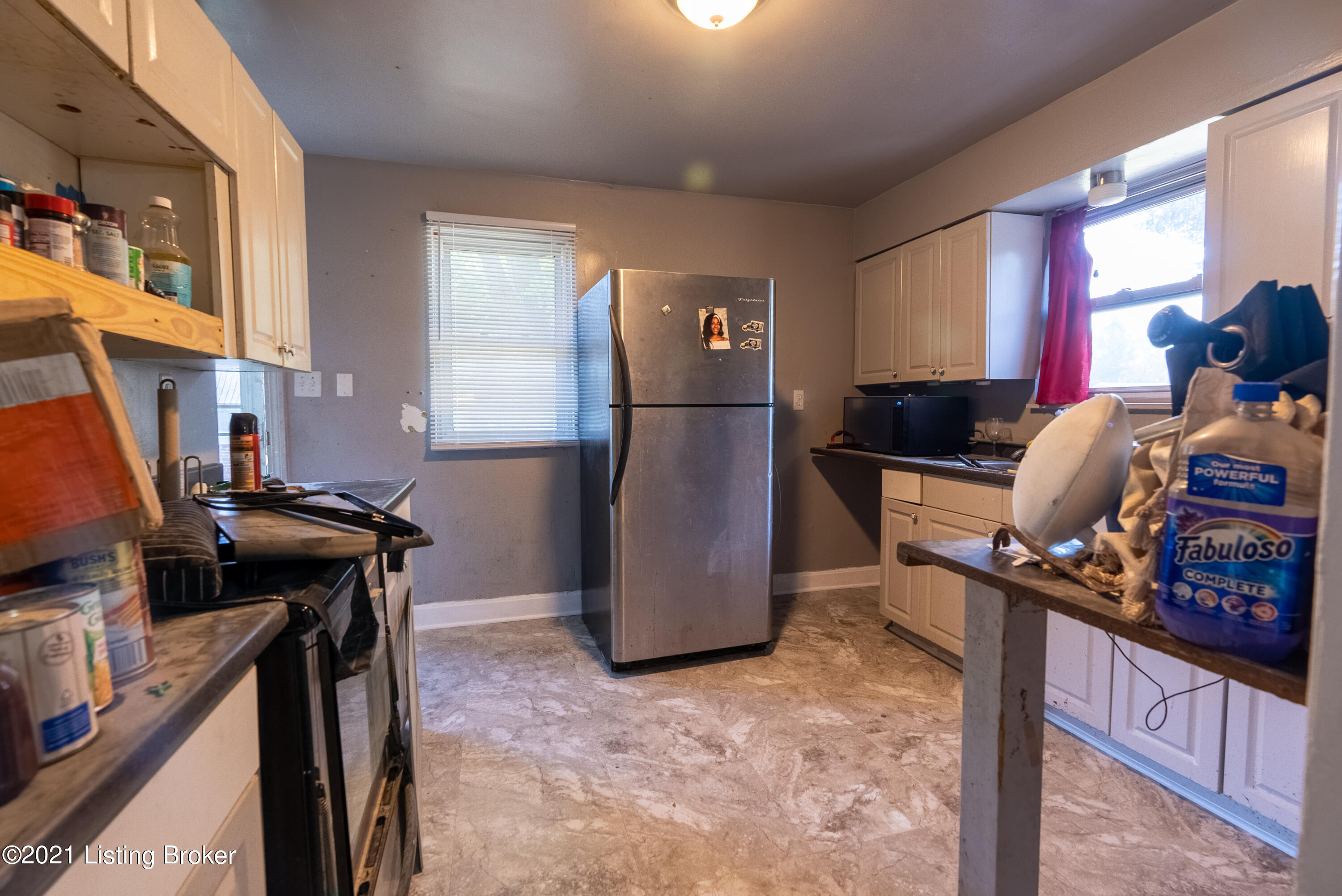 1858 Farnsley Road Louisville, KY 40216 - Photo 6 of 25 Farnsley-23