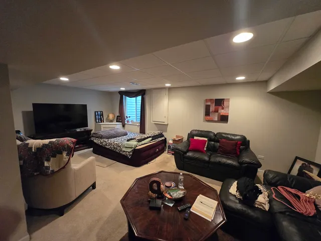 $390,000 | 494 Vaughn Circle, Aurora, IL 60502