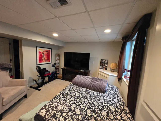 $390,000 | 494 Vaughn Circle, Aurora, IL 60502